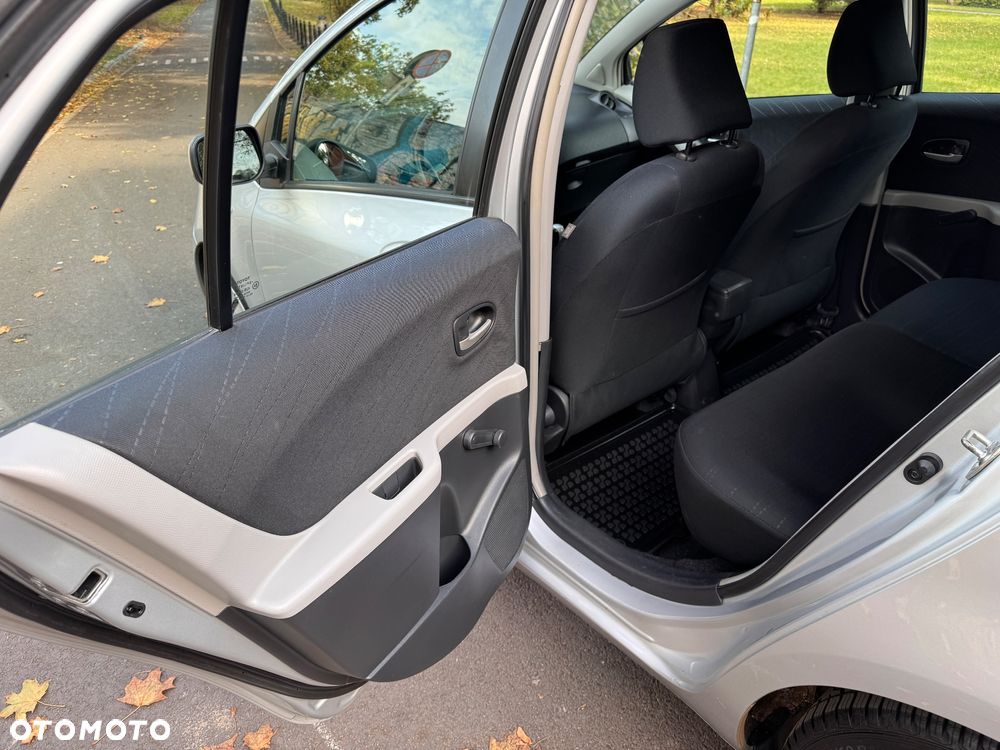 Toyota Yaris - 13