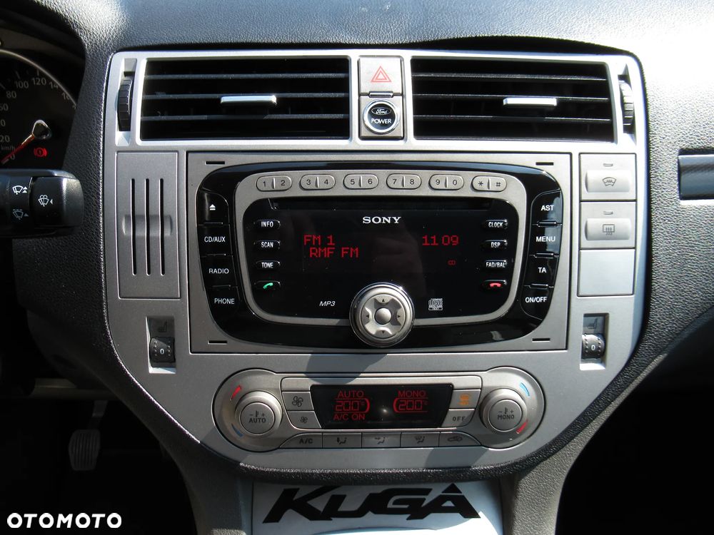 Ford Kuga 2.0 TDCi 2x4 Titanium - 6