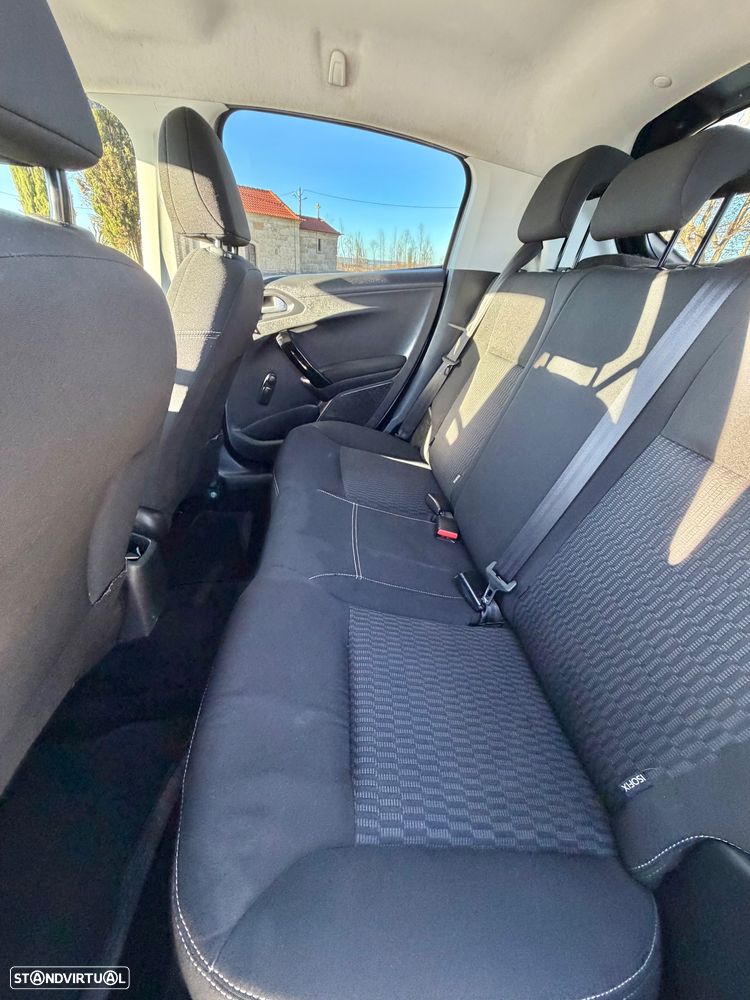 Peugeot 208 1.2 PureTech Style - 6
