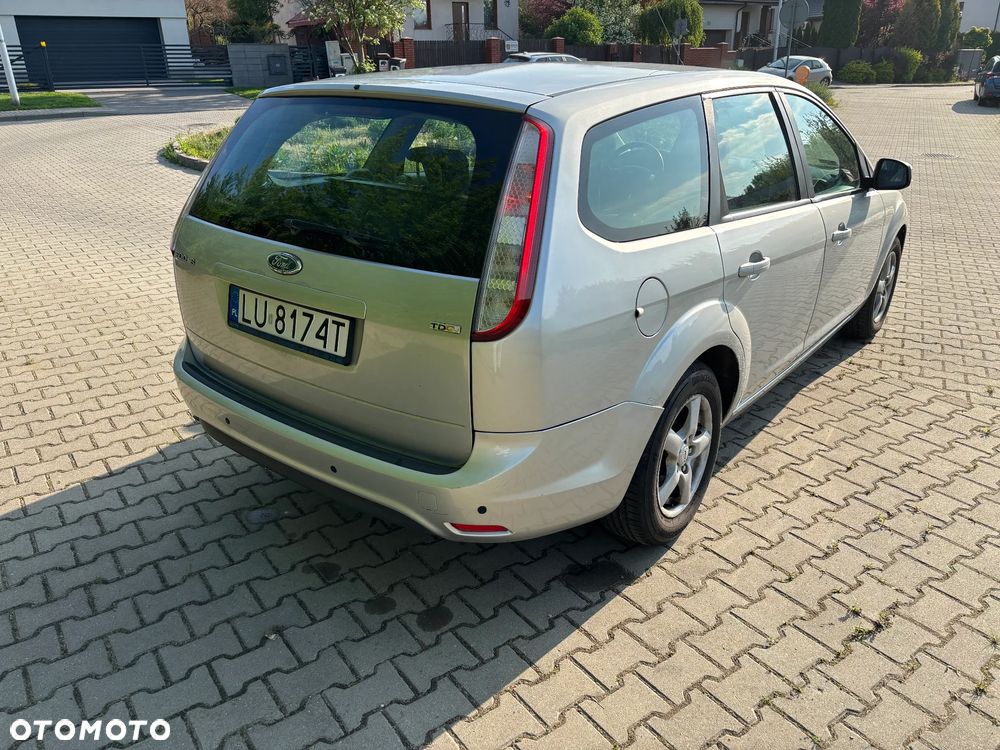 Ford Focus 1.6 TDCi DPF Style - 7