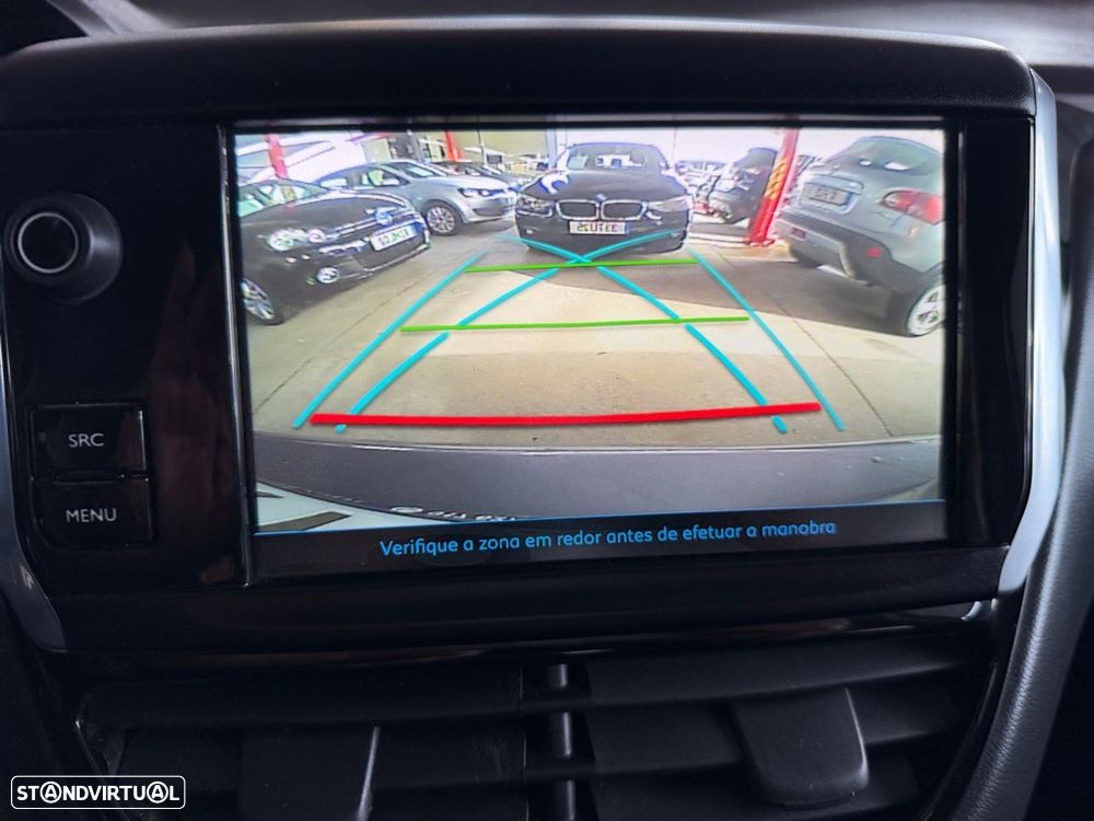 Peugeot 208 1.2 PureTech Signature - 15