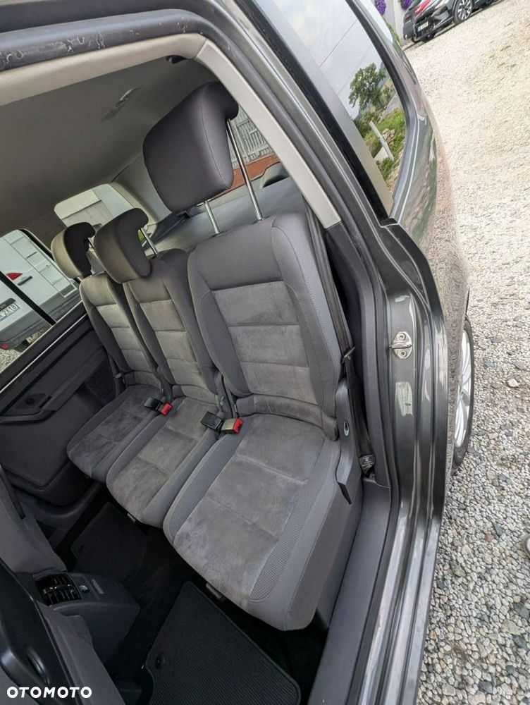 Volkswagen Touran 1.6 TDI DPF Highline - 14