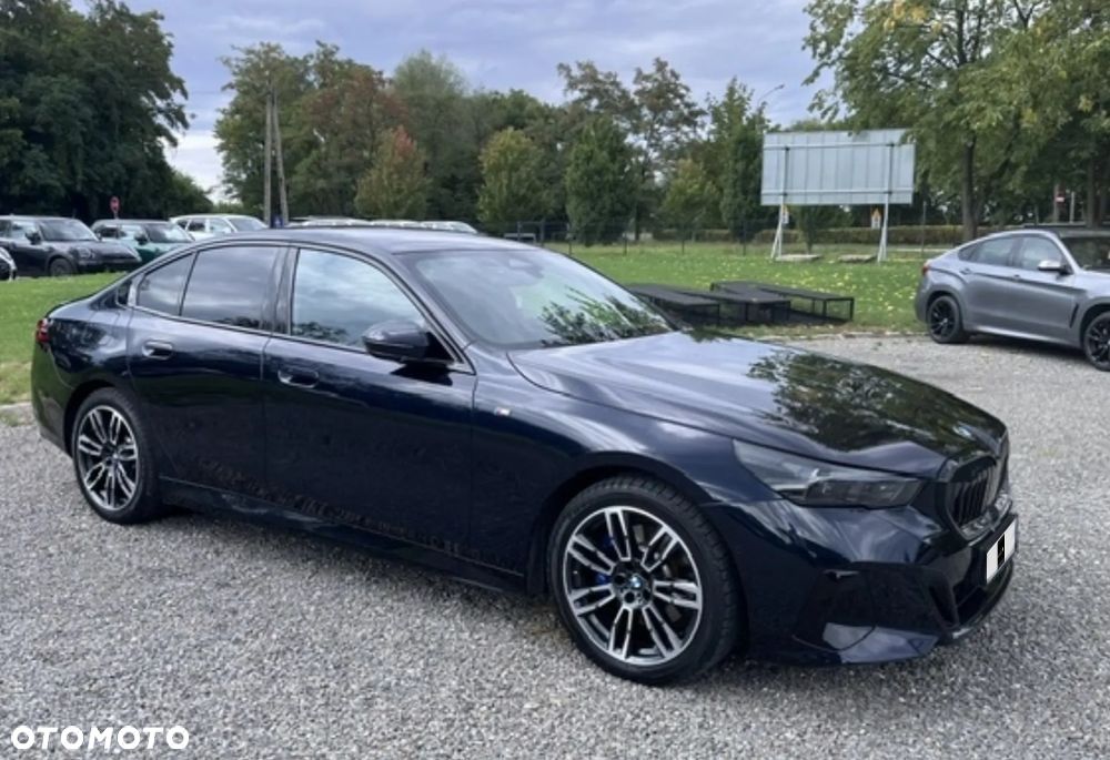 BMW Seria 5 520i M Sport Edition - 3