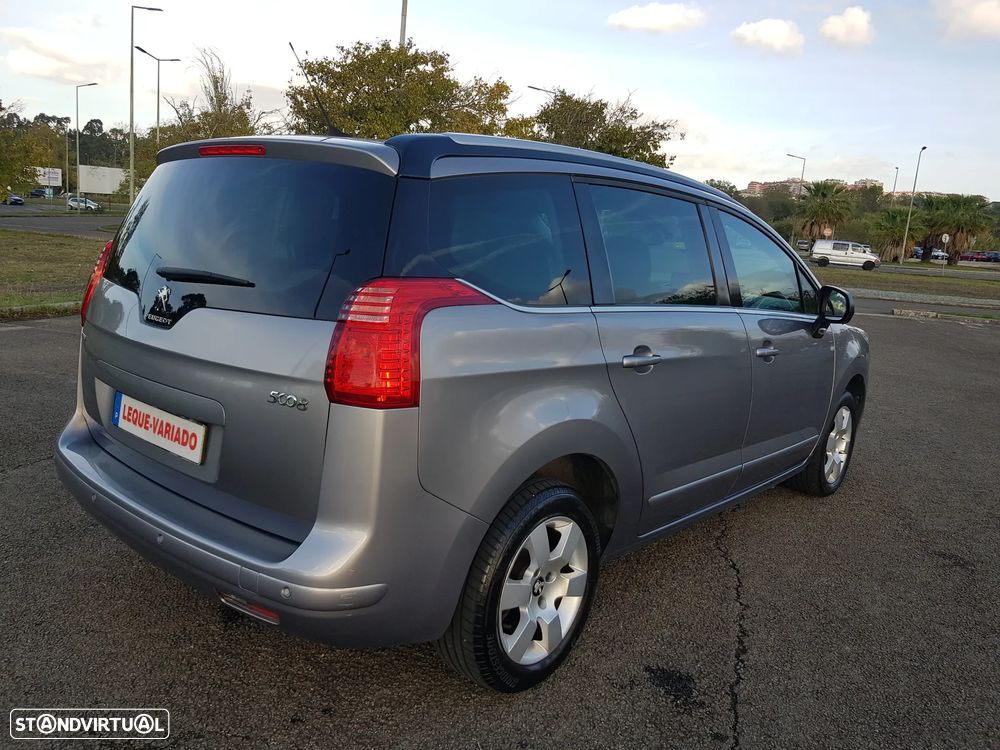 Peugeot 5008 1.6 BlueHDi Allure J17 - 11