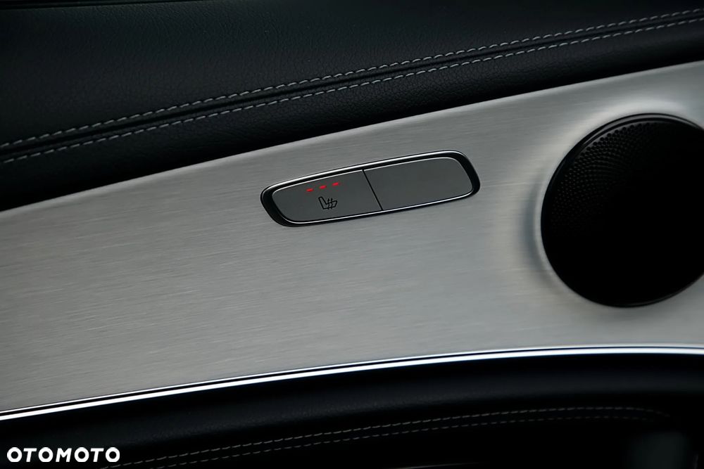 Mercedes-Benz Klasa E 220 d 4-Matic 9G-TRONIC - 18