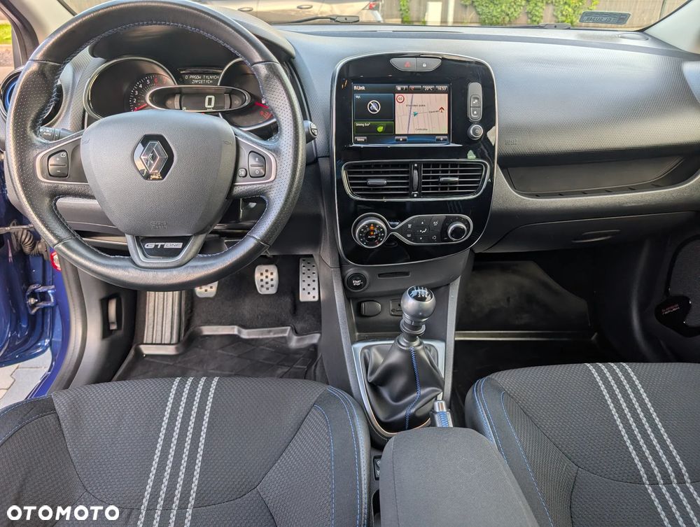 Renault Clio - 11