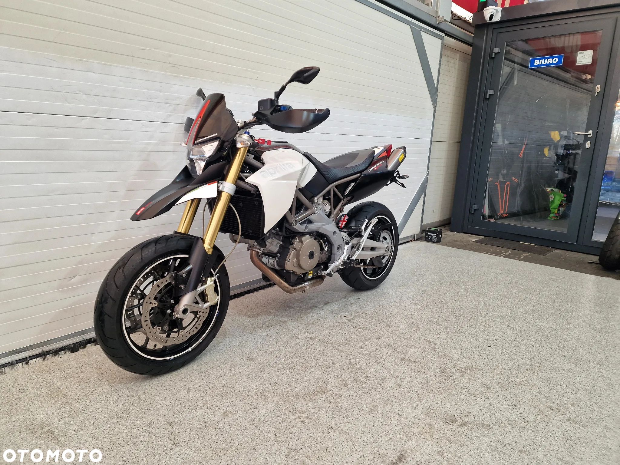 Aprilia Dorsoduro - 1