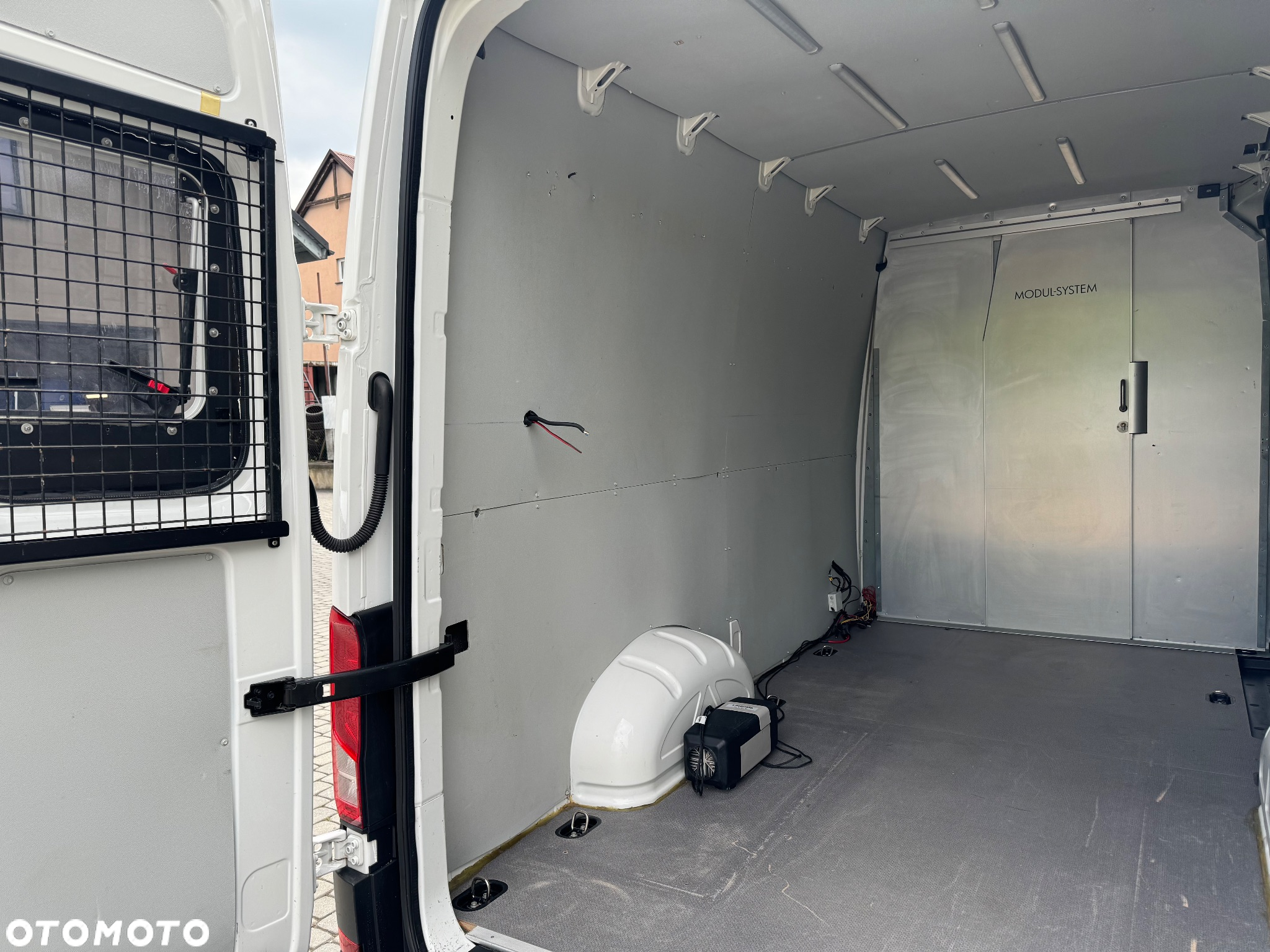 Volkswagen Crafter - 13