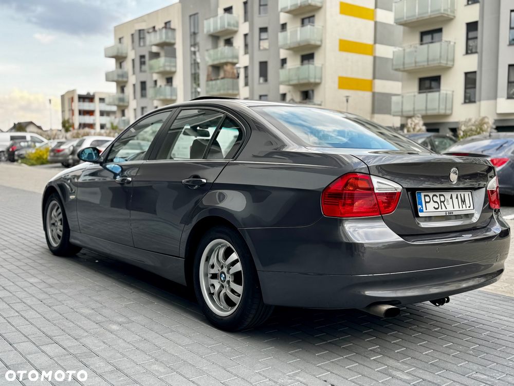 BMW Seria 3 318d - 5