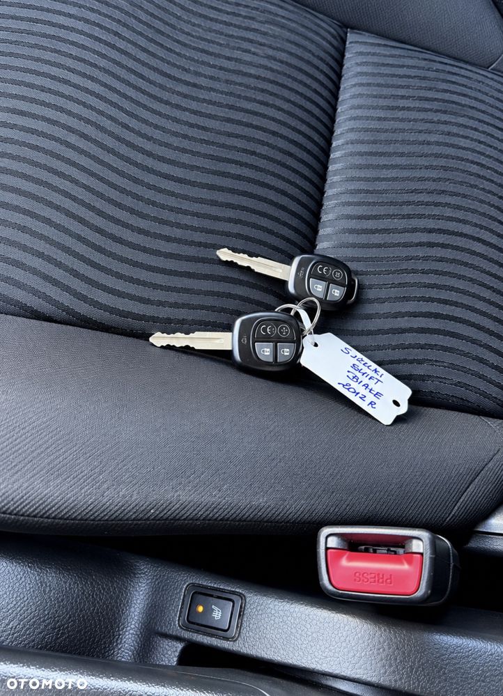 Suzuki Swift 1.3 DDiS 16v GLX DPF - 15