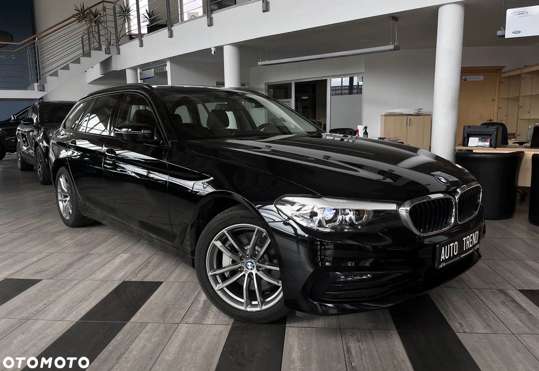 BMW Seria 5 530i Touring - 2