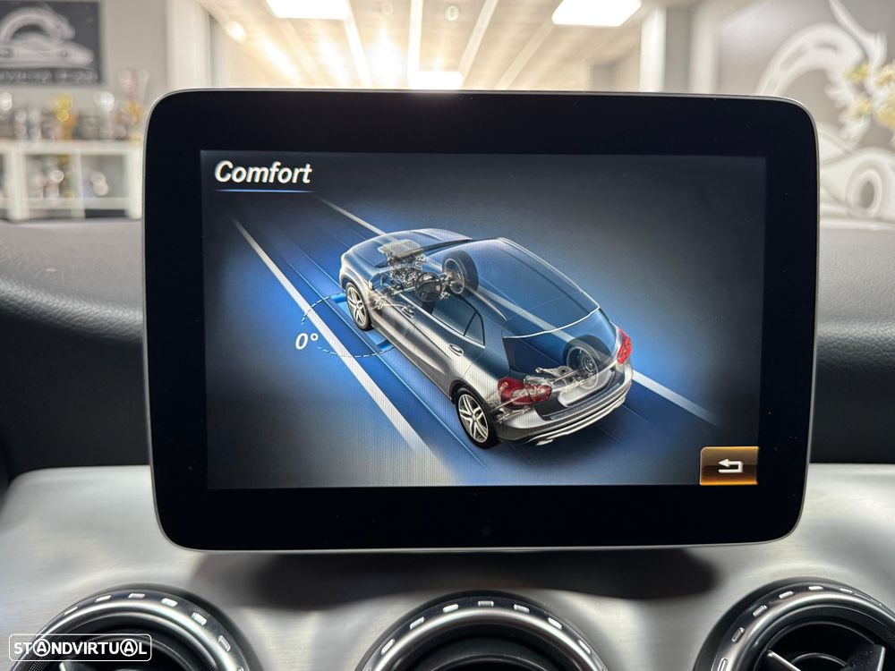 Mercedes-Benz GLA 200 d 4Matic 7G-DCT AMG Line - 41