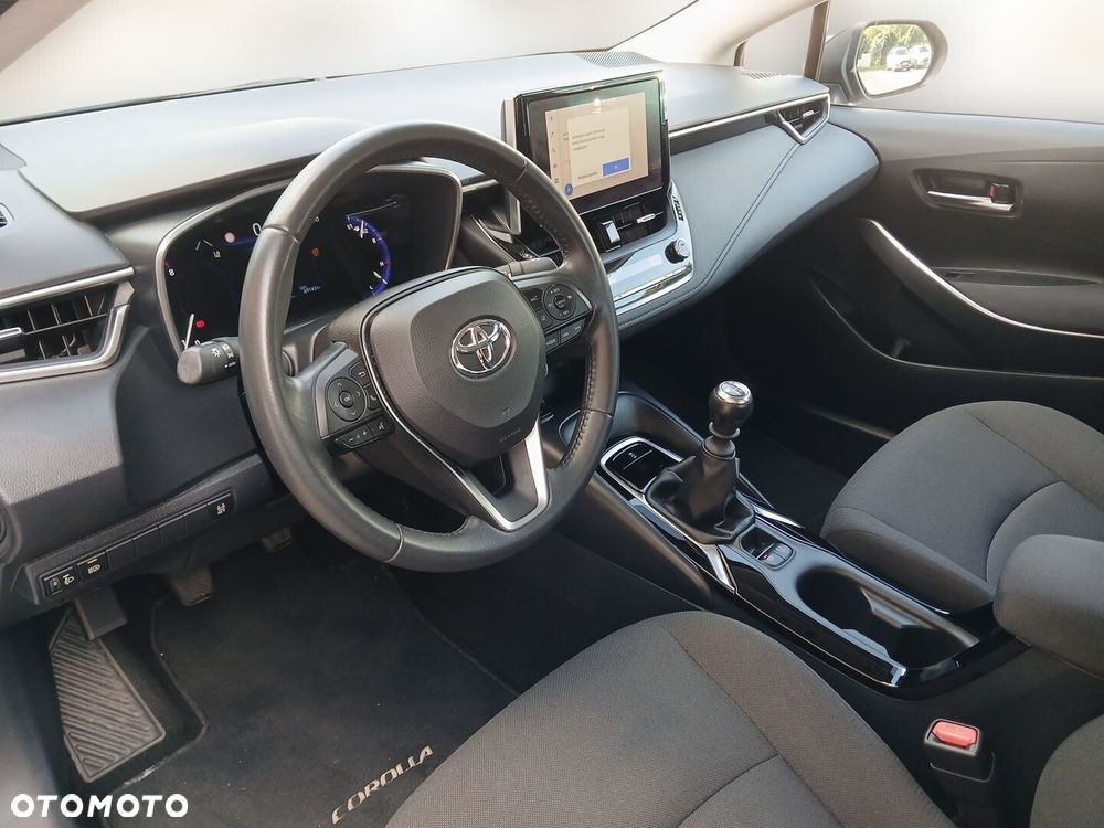 Toyota Corolla - 10