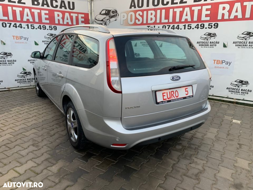Ford Focus 1.6 16V Ambiente - 12