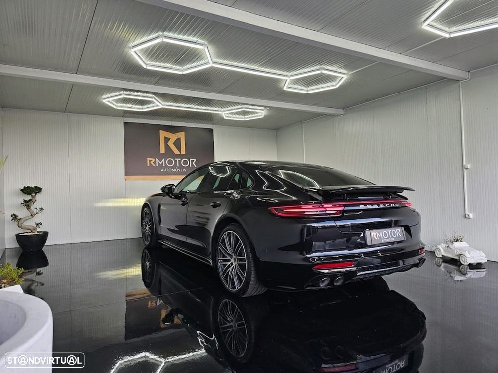 Porsche Panamera - 16