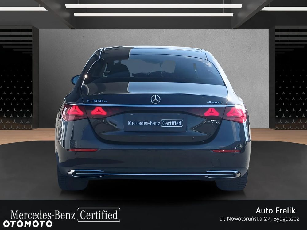 Mercedes-Benz Klasa E 300 PHEV 4-Matic Avantgarde 9G-Tronic - 4