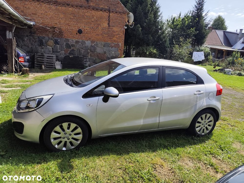Kia Rio - 3
