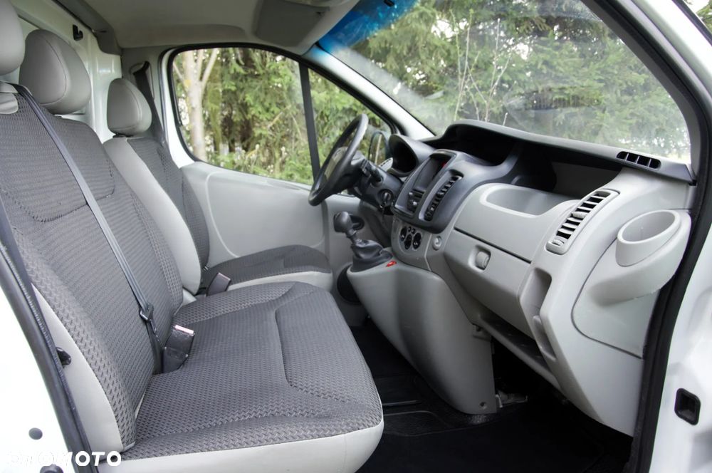 Renault Trafic - 22