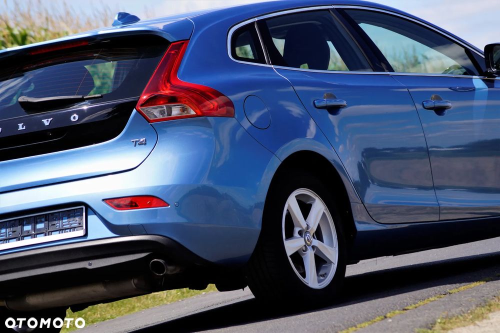 Volvo V40 - 14