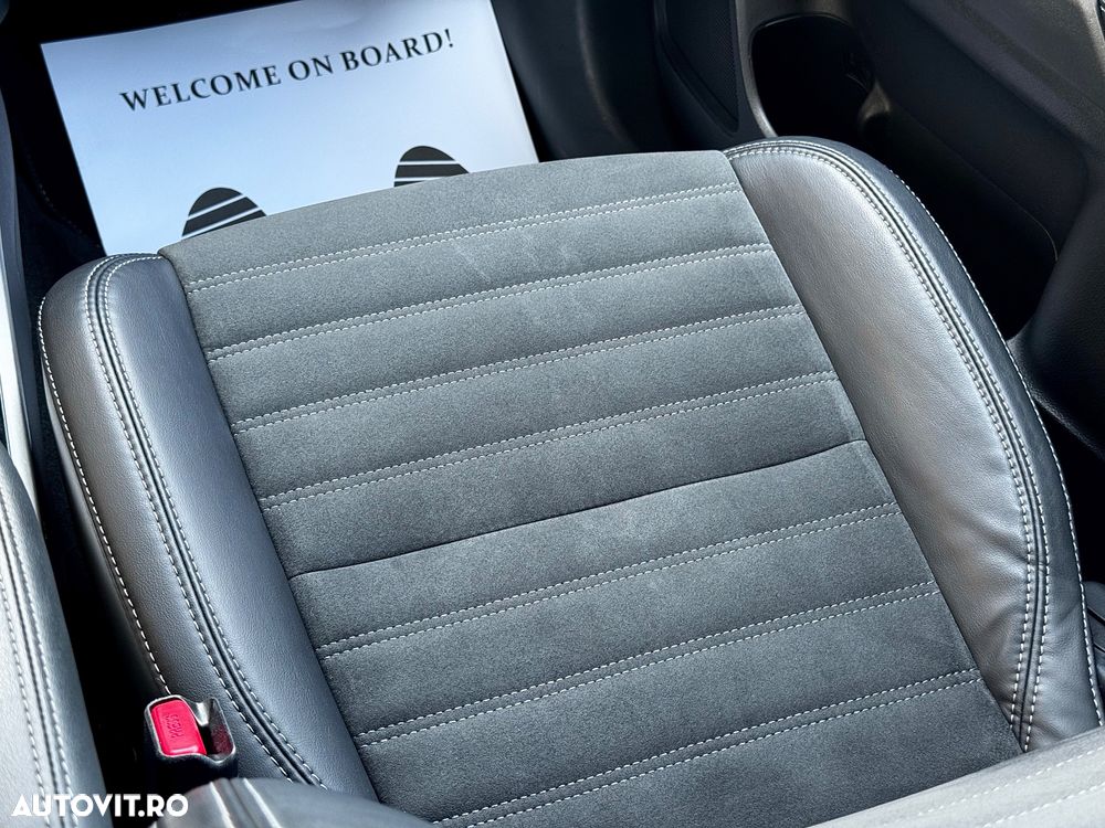 Mitsubishi Outlander 2.4 4WD Plug-In Hybrid Top - 27