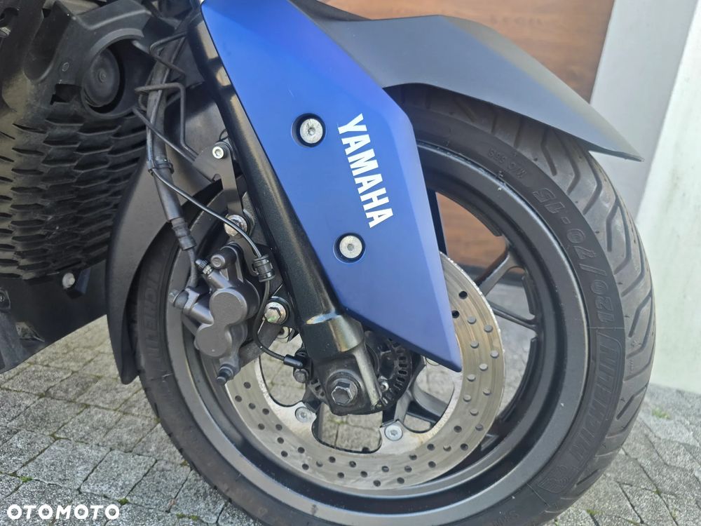 Yamaha X-max - 8
