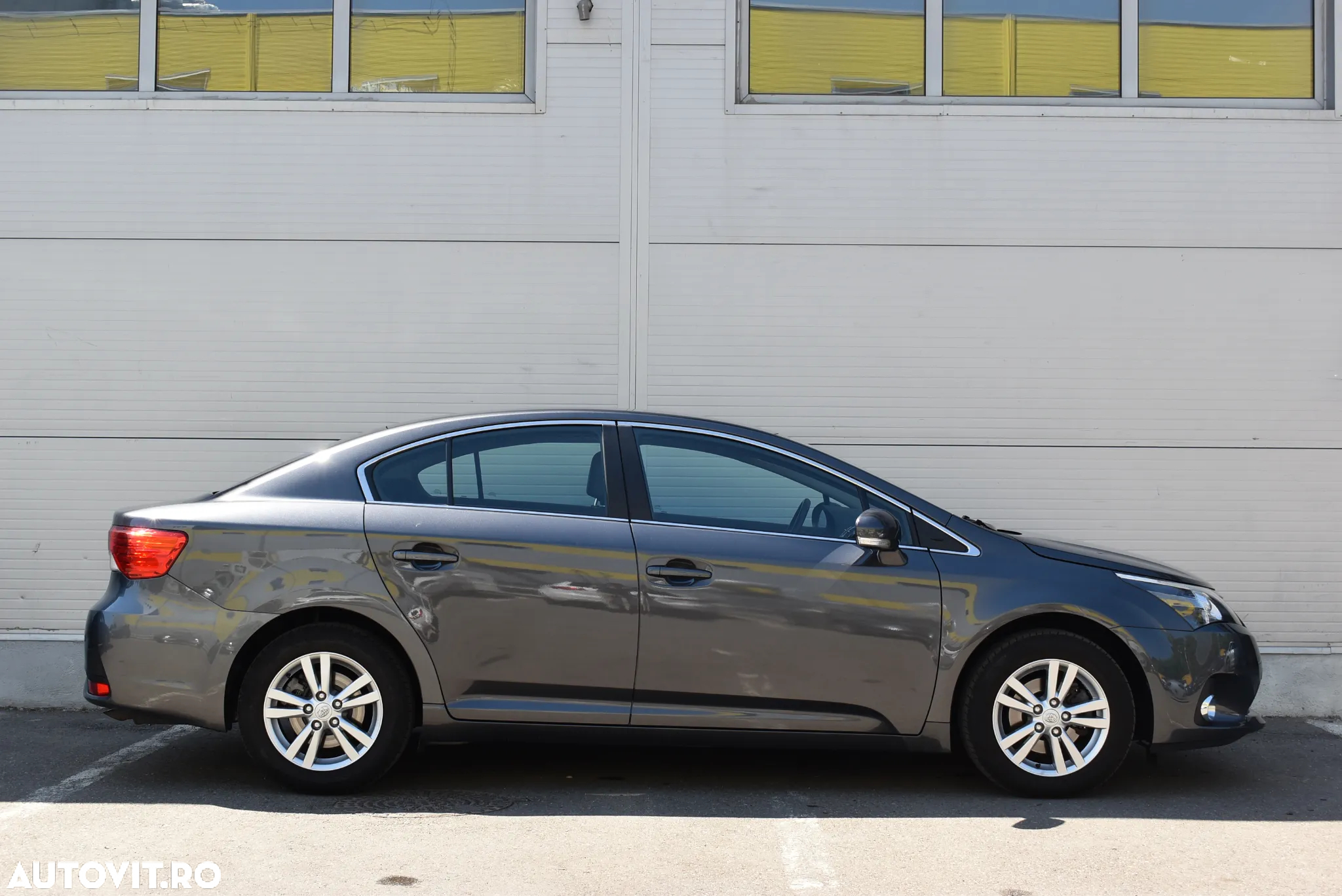 Toyota Avensis - 7