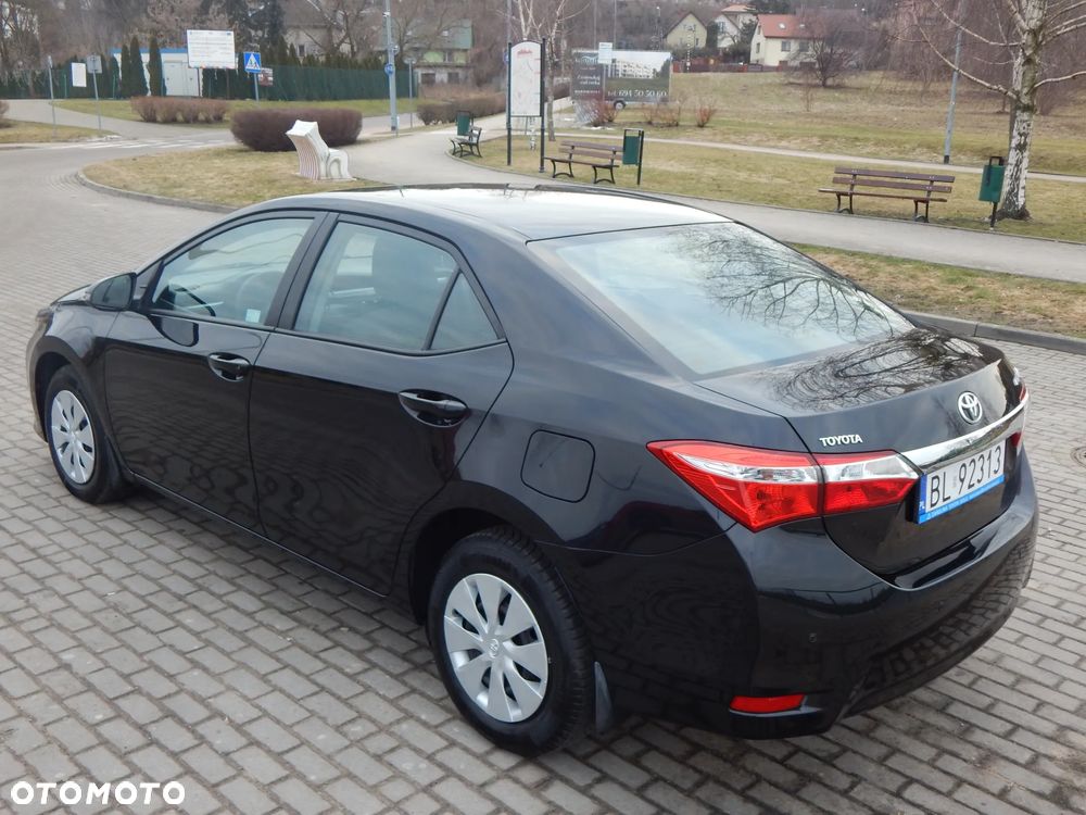 Toyota Corolla 1.6 Luna - 4