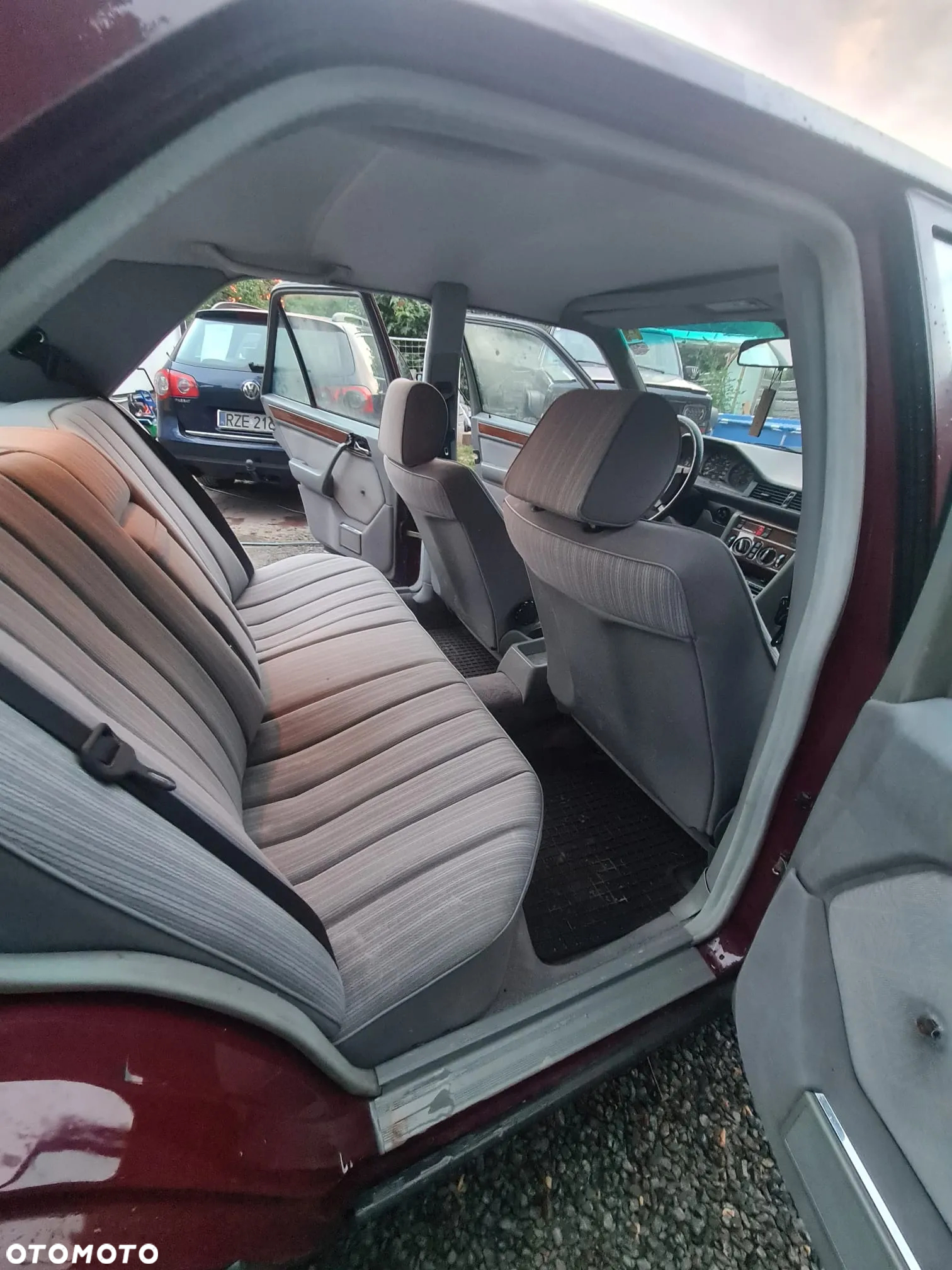 Mercedes-Benz W124 (1984-1993) - 13