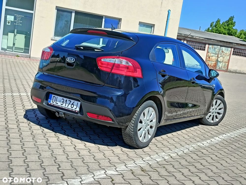 Kia Rio 1.2 Attract - 3