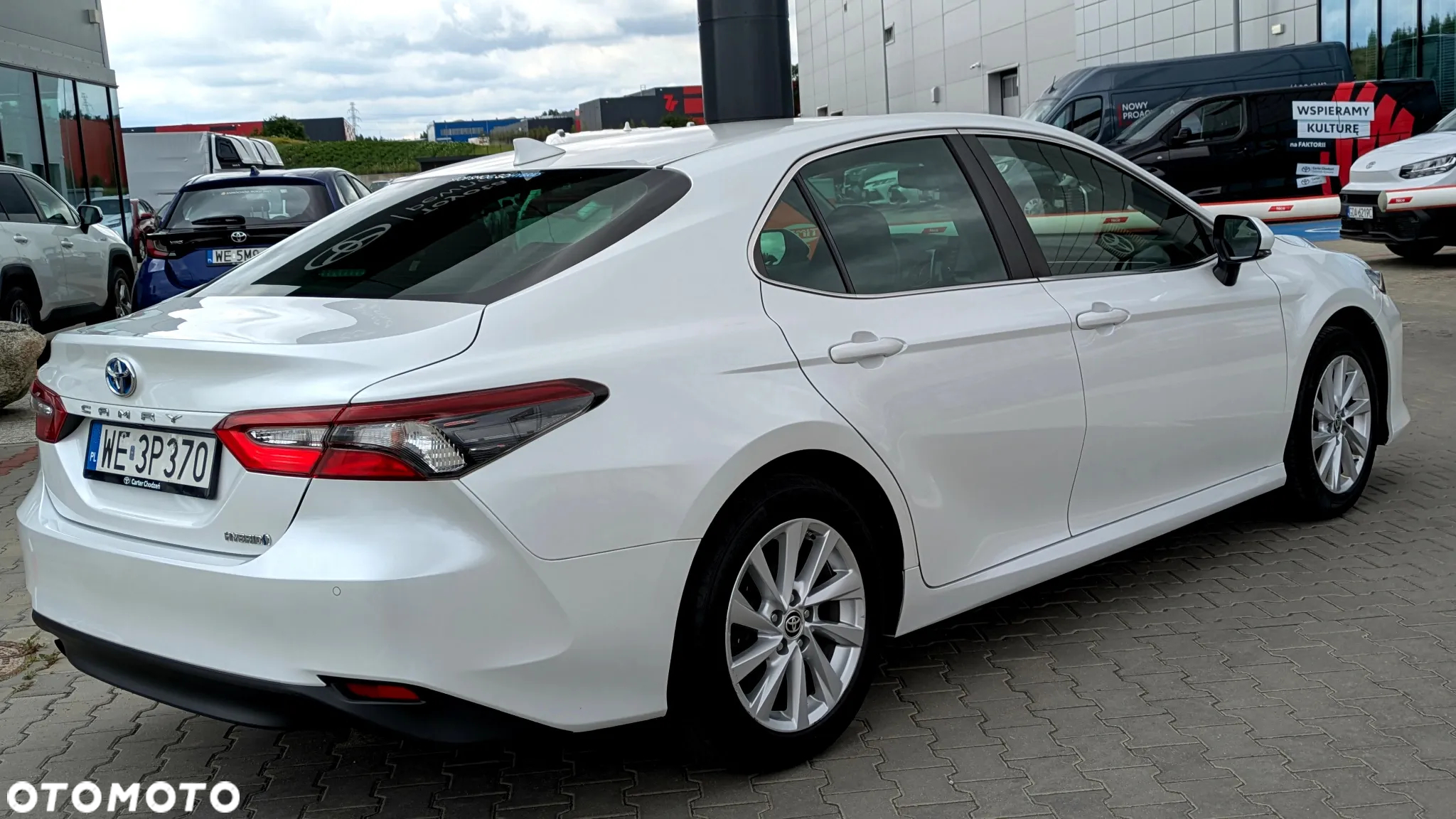 Toyota Camry 2.5 Hybrid Comfort CVT - 3