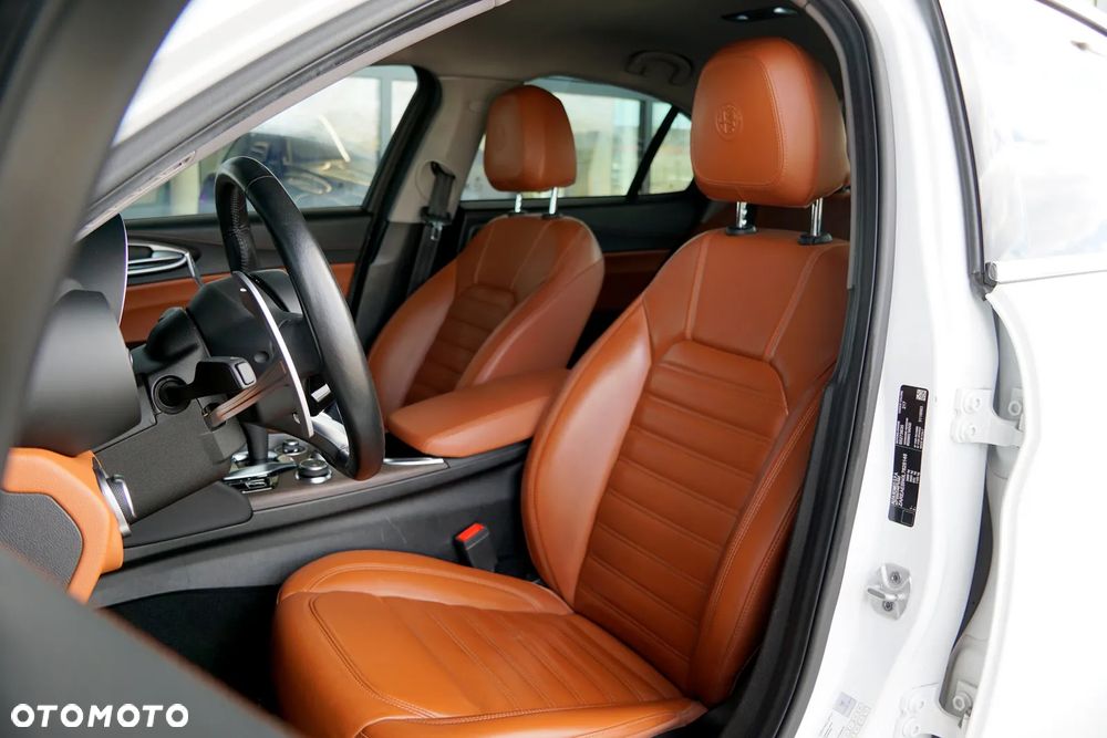 Alfa Romeo Giulia 2.0 Turbo Super - 19