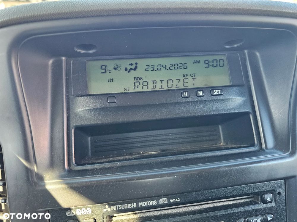 Mitsubishi Pajero - 13