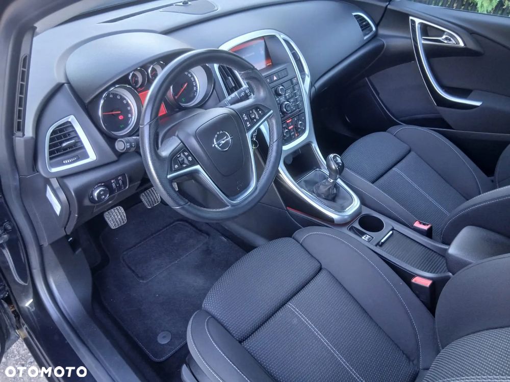 Opel Astra 1.4 Turbo Cosmo - 21