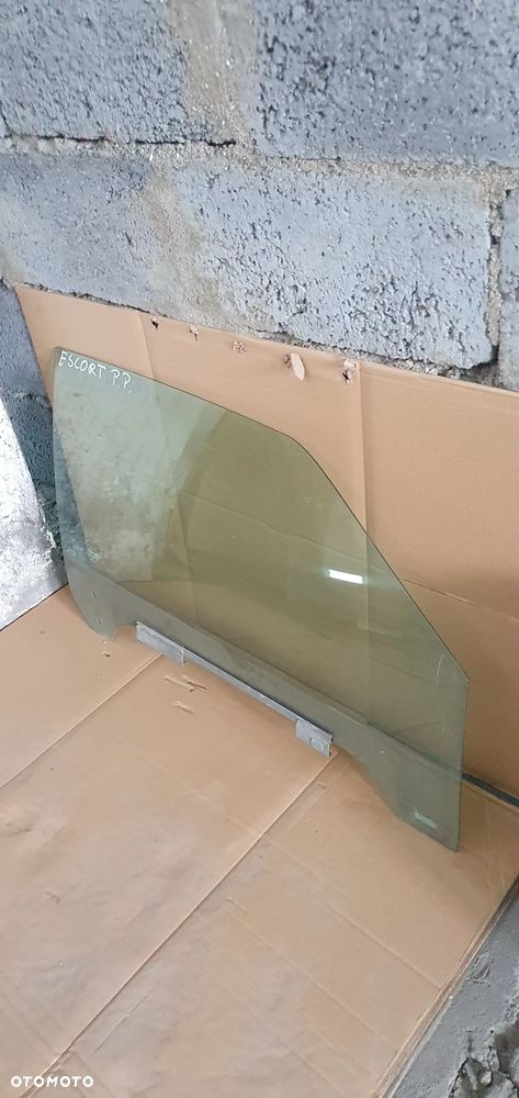 Szyba prawy przód przednia prawa Ford Escort MK7 Cabrio AS2 96r - 3