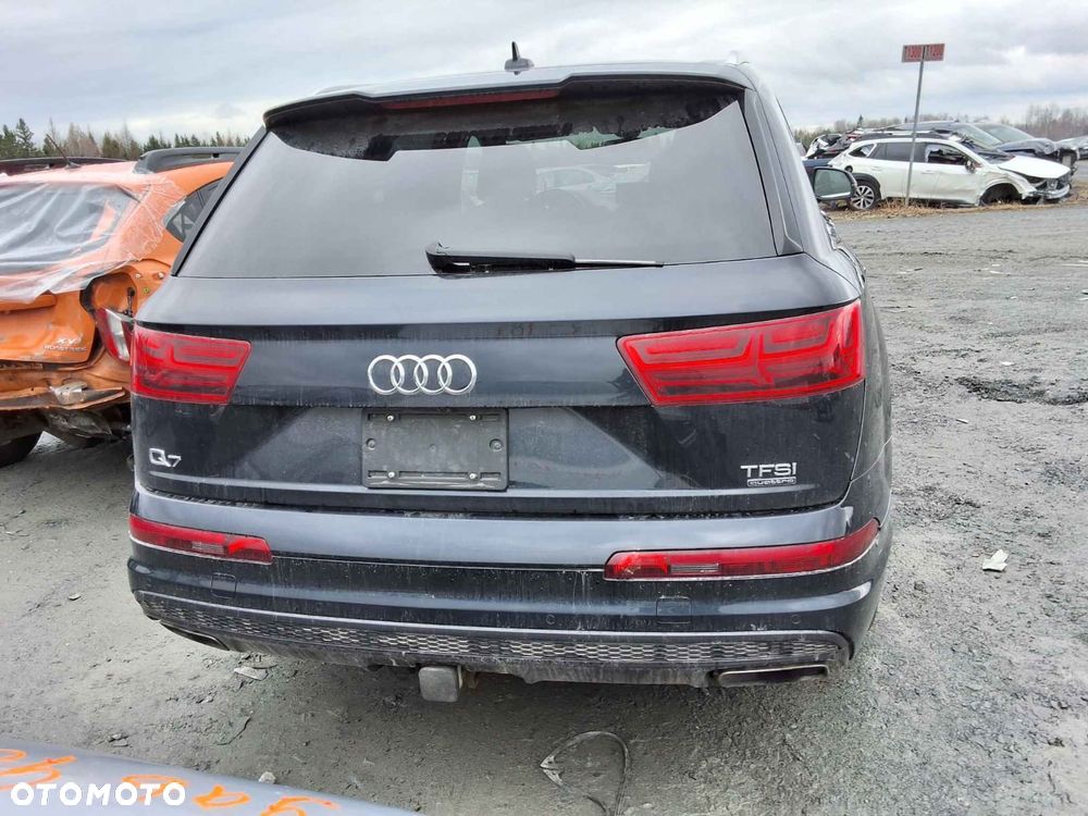 Audi Q7 - 6