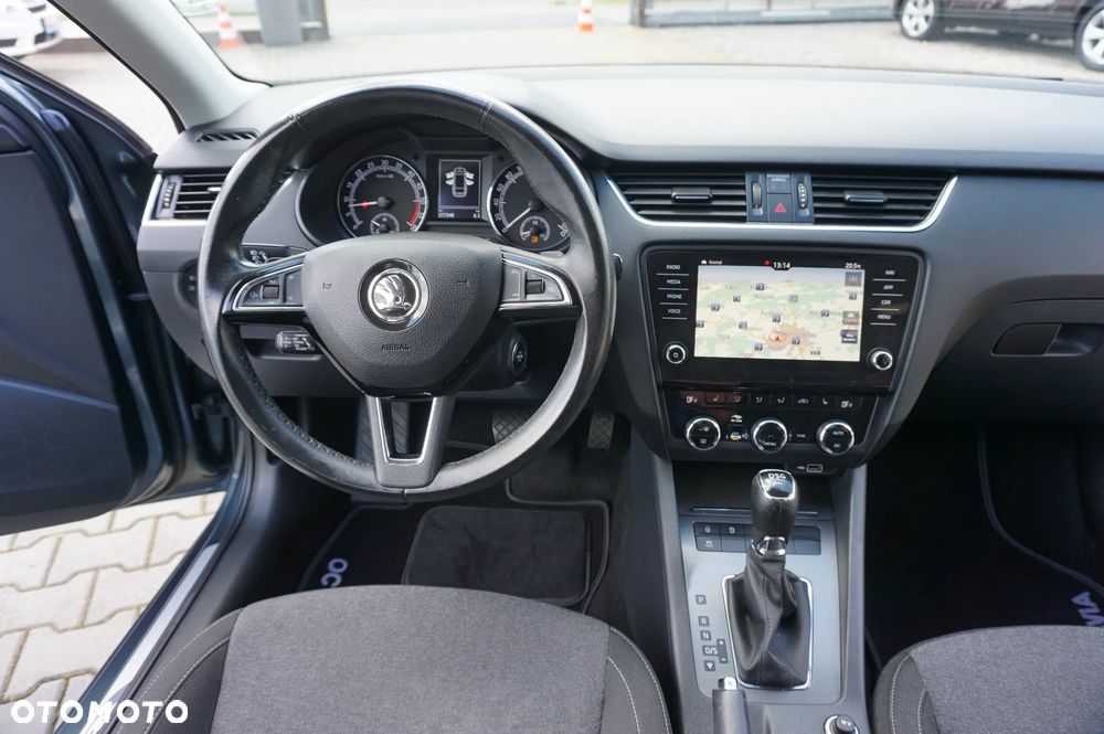 Skoda Octavia 2.0 TDI DSG Soleil - 31