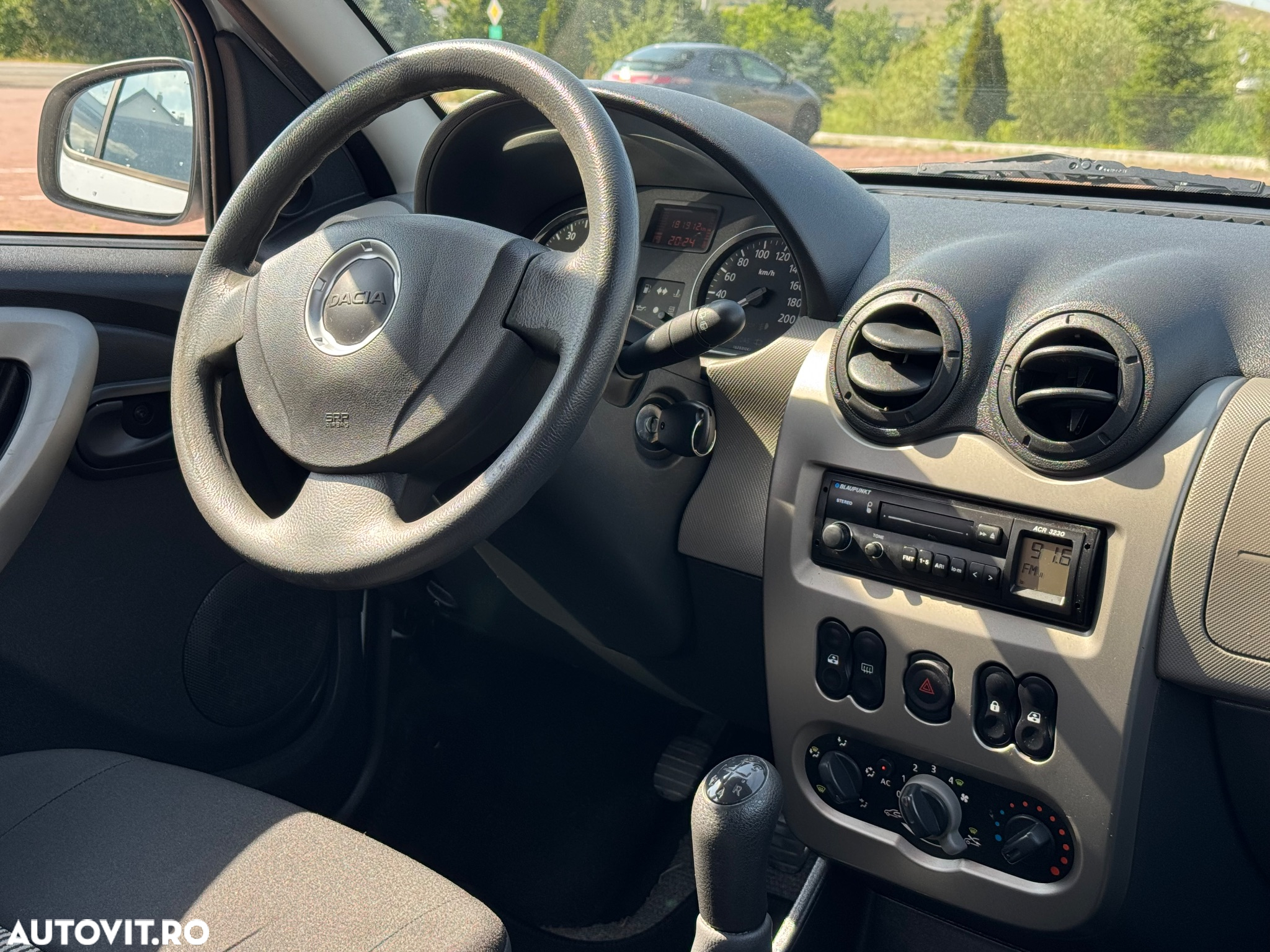 Dacia Sandero 1.2 16V 75 Laureate - 25