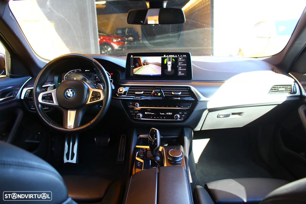 BMW 520 e Pack M - 10