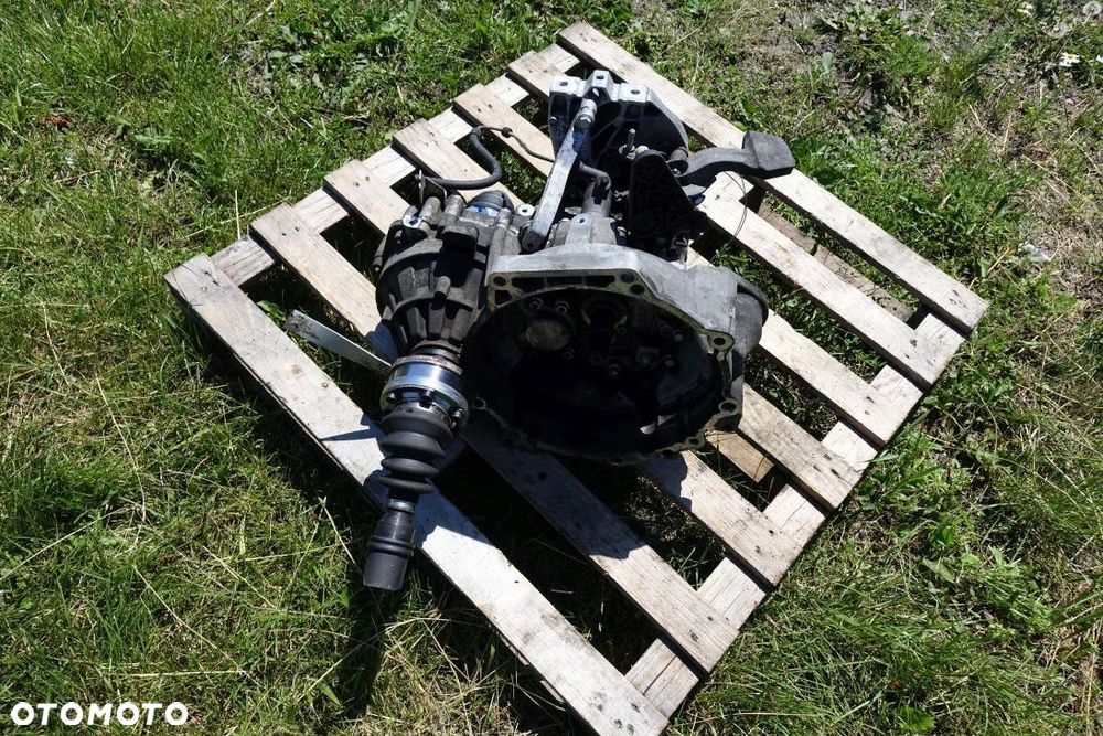 SKRZYNIA BIEGÓW MANUALNA JCR BXE GQQ 5B VW AUDI A3 8P 1.9 TDI JCR BXE GQQ - 1