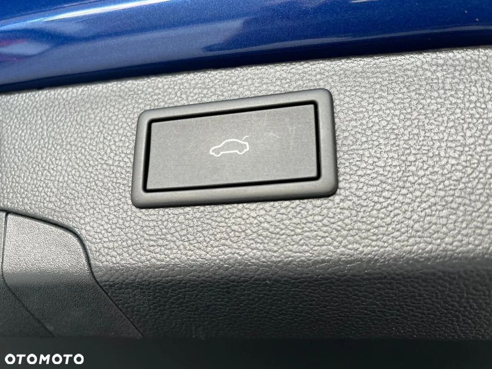 Volkswagen Passat Variant 1.5 TSI EVO Elegance DSG - 8