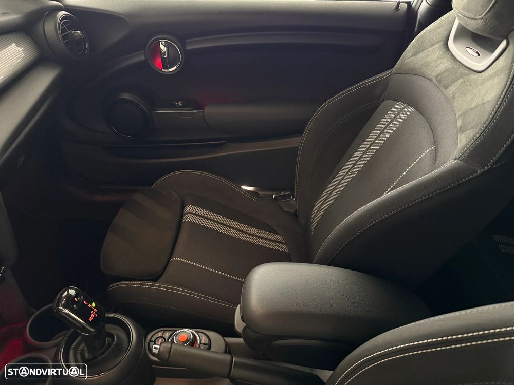 MINI 3 Portas Cooper D Aut. - 27
