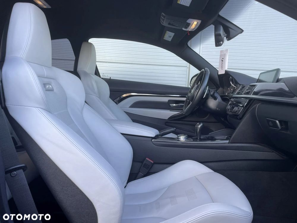 BMW M4 Coupe DKG - 7