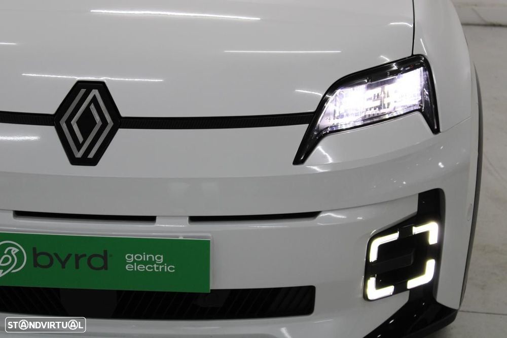 Renault 5 52 kWh Iconic Cinq Autonomia Conforto — fotografia 5