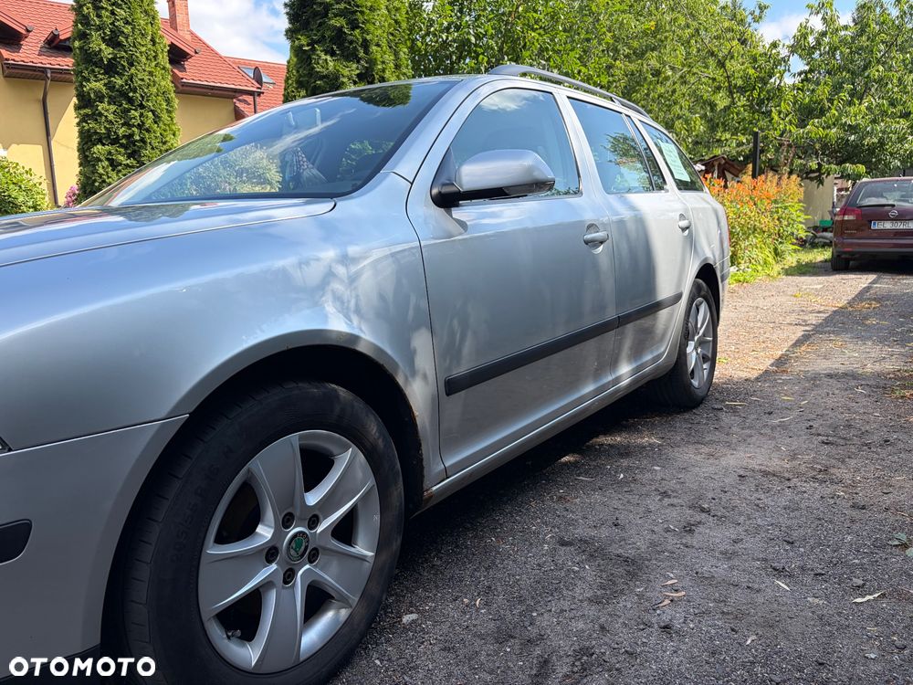 Skoda Octavia 1.6 Combi - 3