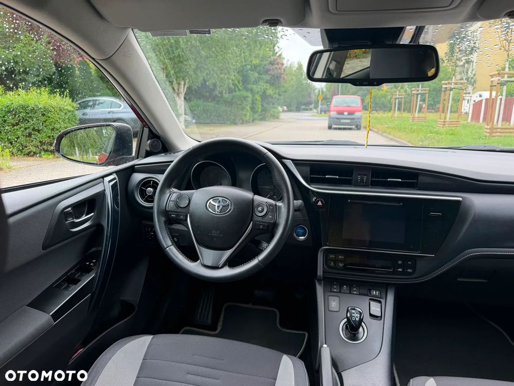 Toyota Auris - 10