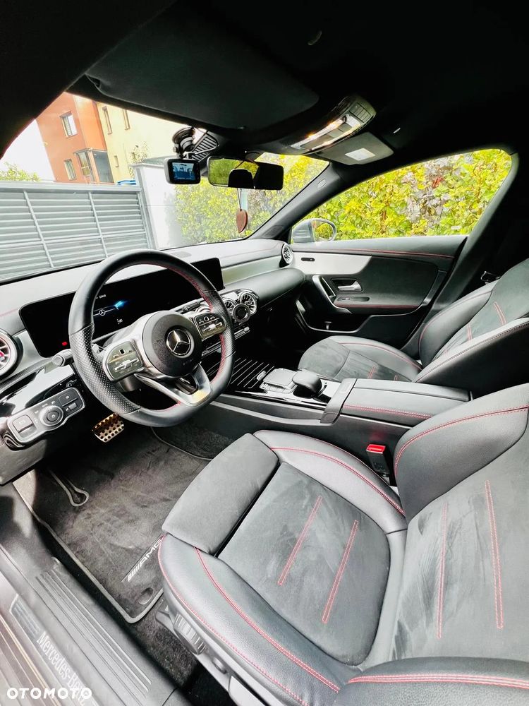 Mercedes-Benz CLA 200 AMG Line 7G-DCT - 7