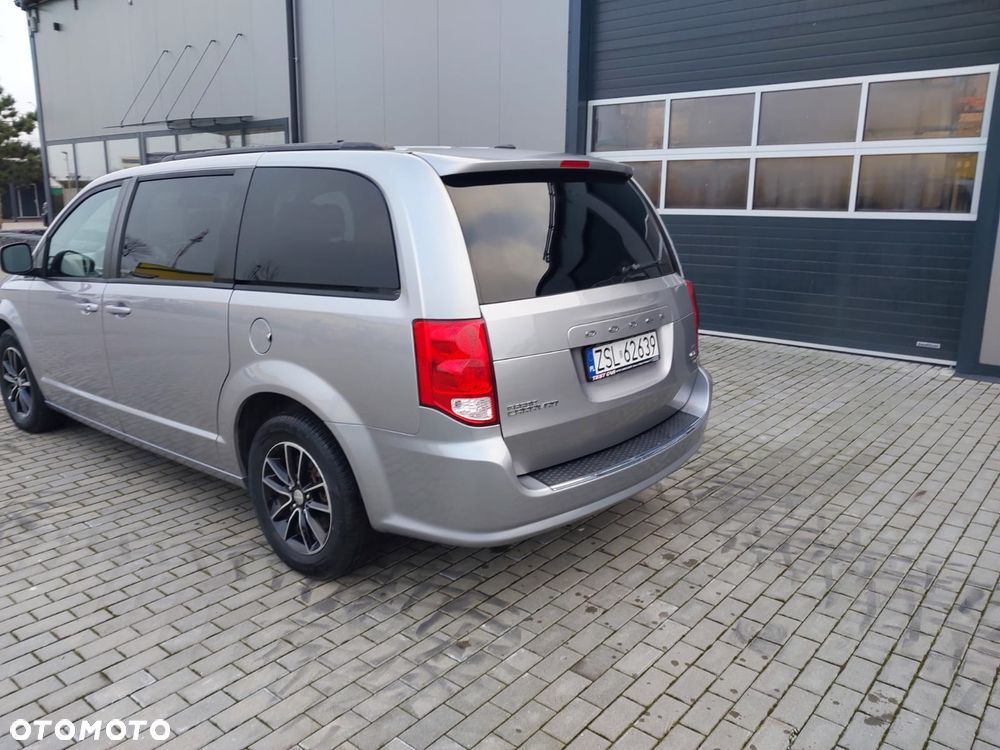 Dodge Grand Caravan 3.6 R/T - 3