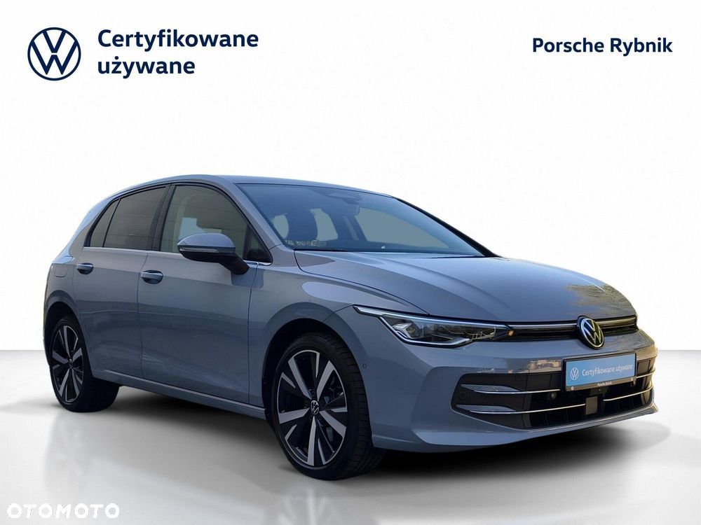 Volkswagen Golf - 8