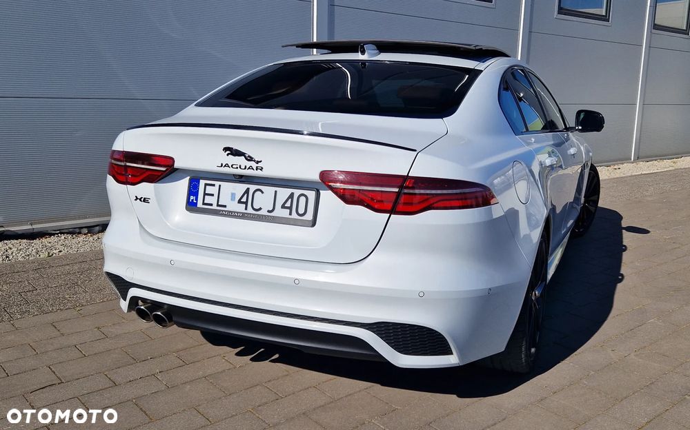 Jaguar XE 2.0 D200 mHEV R-Dynamic HSE - 11