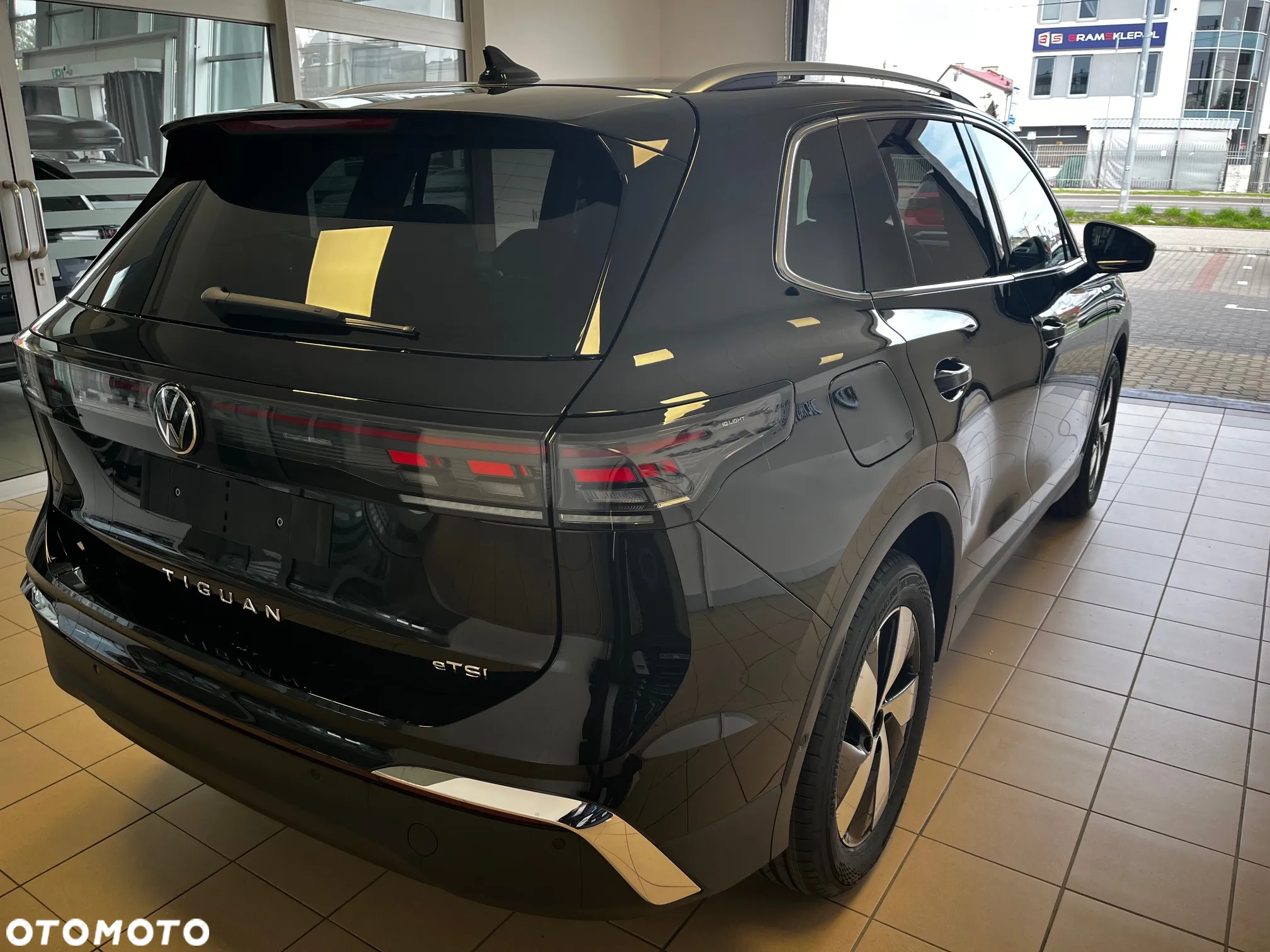 Volkswagen Tiguan 1.5 TSI EVO Elegance DSG - 4